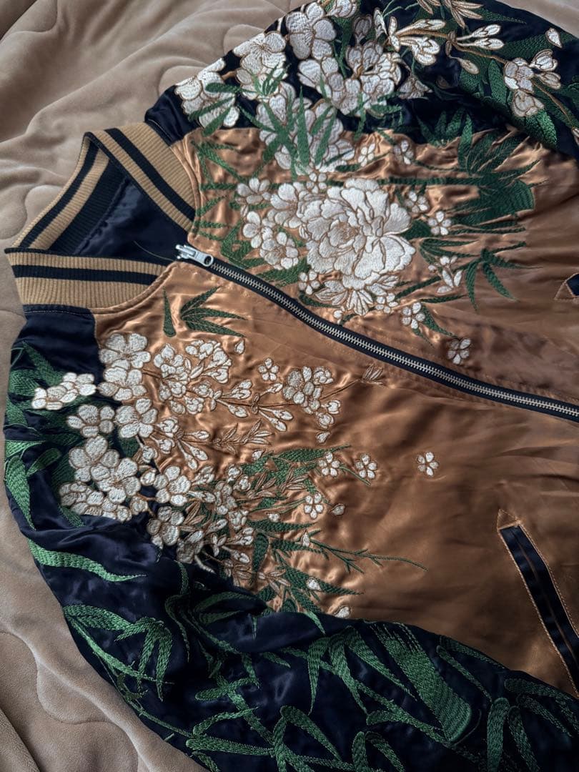 美品 ２面用 絡繰魂 虎 桜 日本限定 スカジャン vintage レーヨン