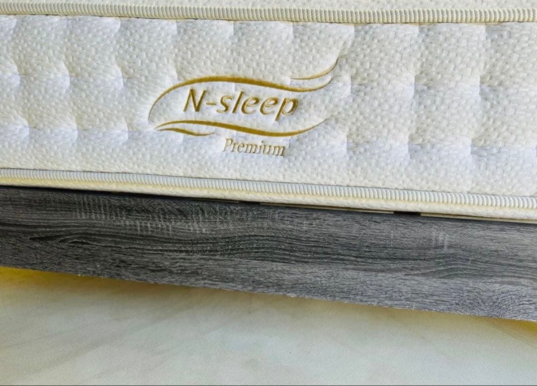 ダブルベッド フレーム付き LEDライト