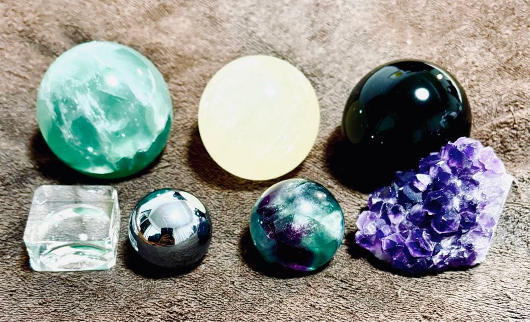 グリーン、イエロー、ブラック、ミクスチャ、テラヘルツ各天然パワー石球アメジスト