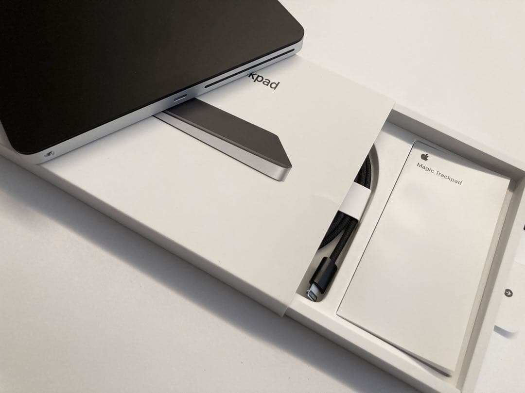 Magic Trackpad ブラック第3世代