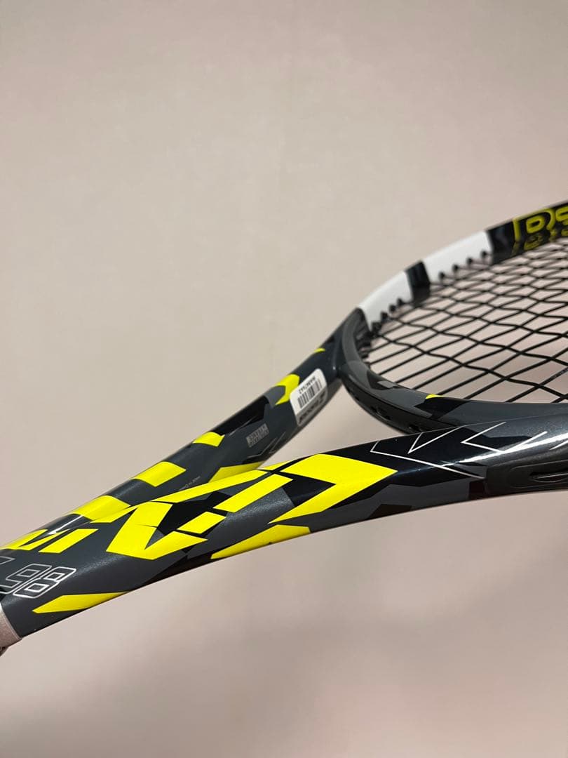 Babolat ピュアアエロ98 テニスラケット グリップ2