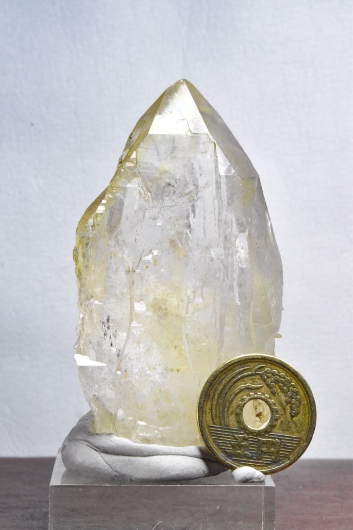 パキスタン スカルドゥ産 ライトゴールデンヒーラーポイント