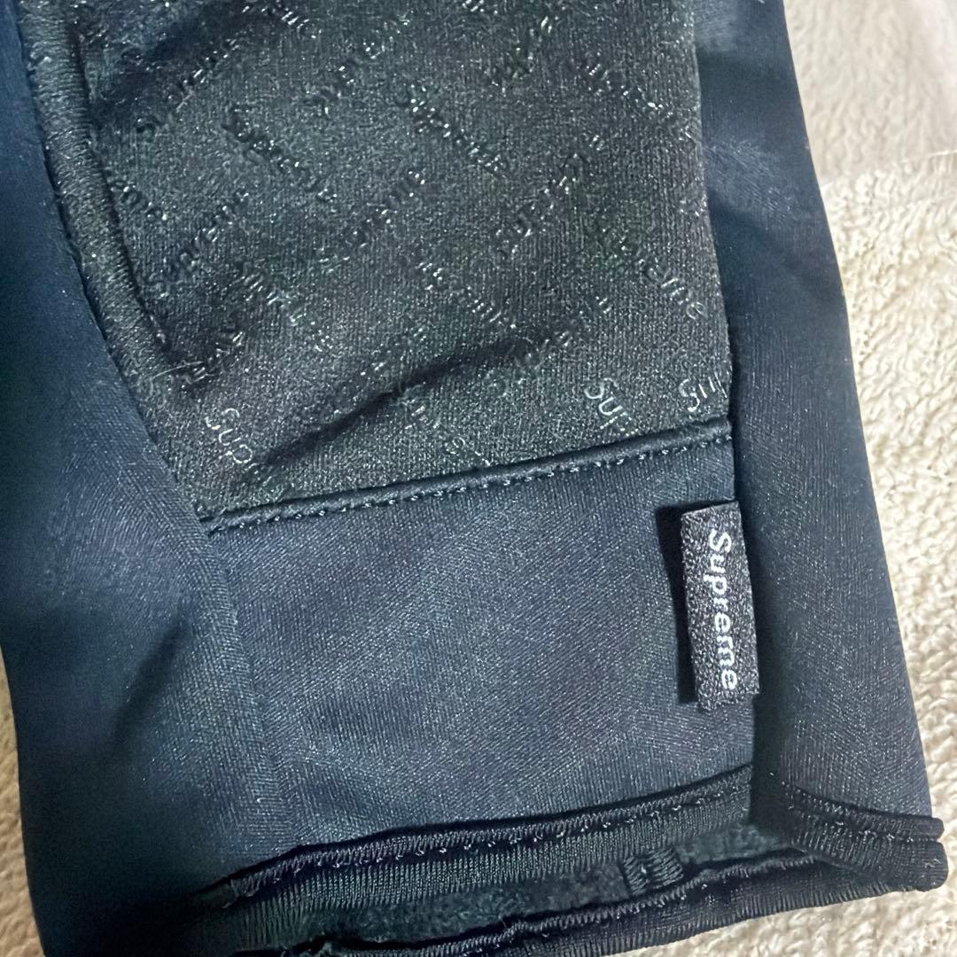 シュプリーム　グローブ　Mサイズ