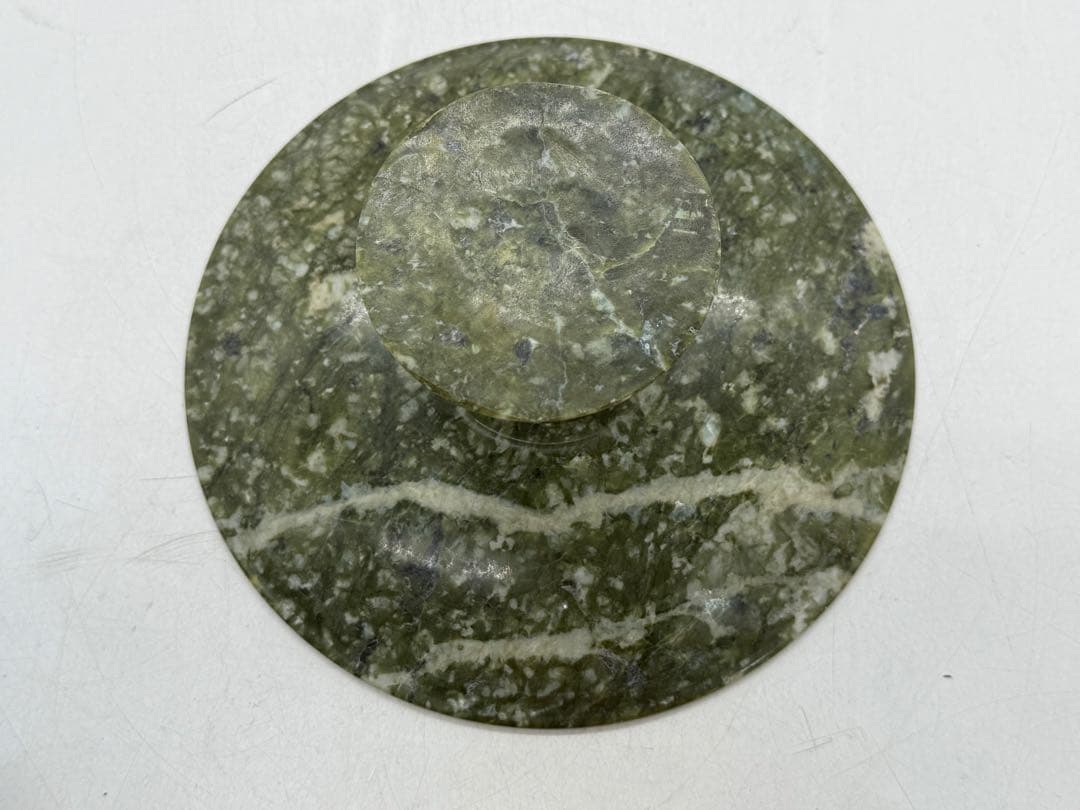 中国　砡製　高台皿　重さ675g 送料込み251113