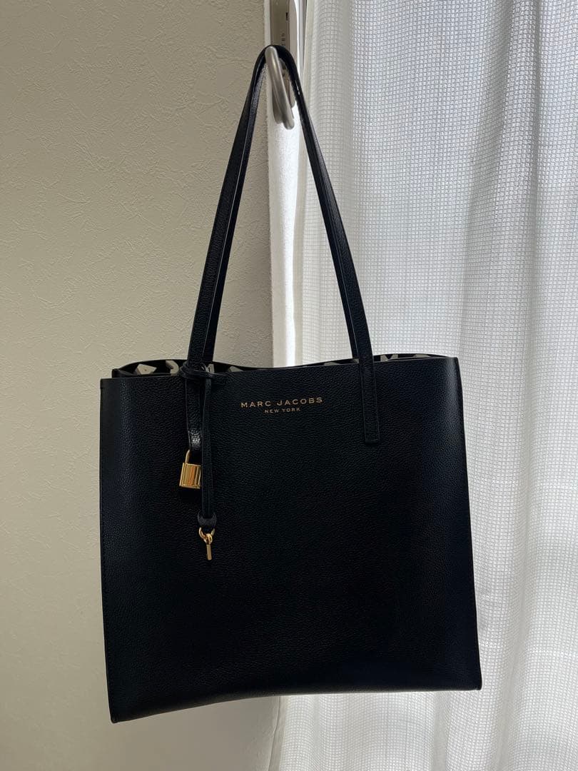 MARC JACOBS マークジェイコブストートバッグ A4サイズ収納可 黒