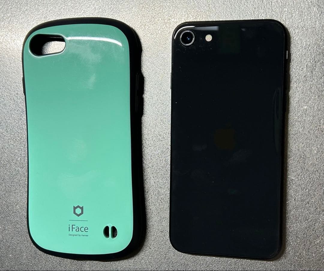 iPhone SE 第2世代 128GB ブラック SIMフリー ケース付き