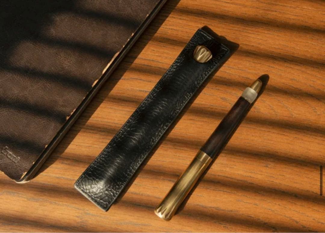 真鍮万年筆　 曲線デザイン木製スタンド　ペンケース付き