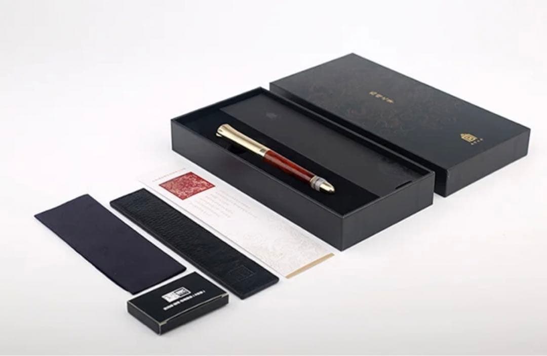 真鍮万年筆　 曲線デザイン木製スタンド　ペンケース付き