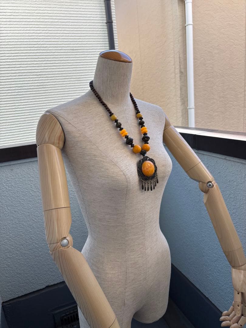 【中古】トルソー　アーム付き　レディース　ネックレス付き