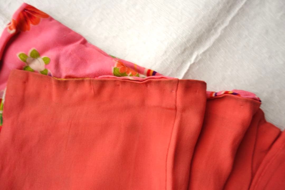 アンティーク子供着物　花薬玉　四つ身　華やか　お正月　七五三に