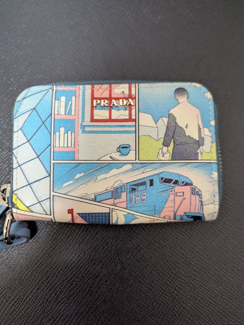 PRADA ケース コミックプリント