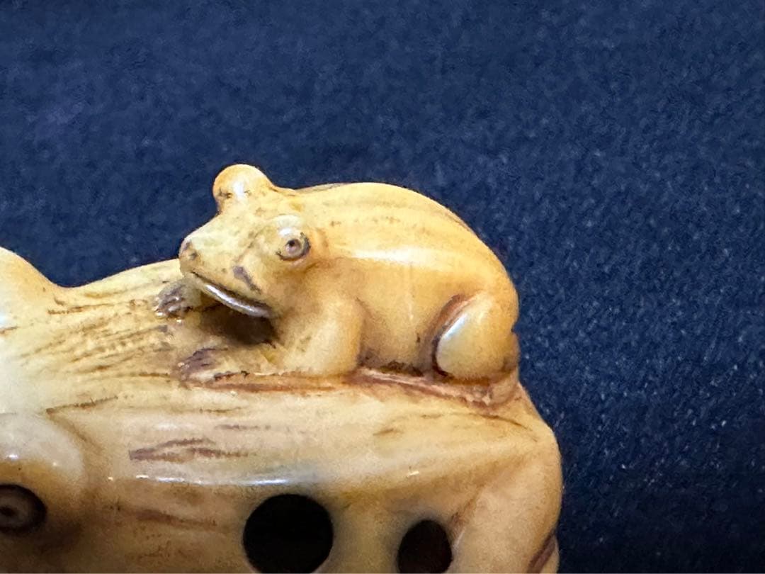 根付　アンティーク　象牙調　彫刻 細工 古美術品　 置物　細密細工　骨董