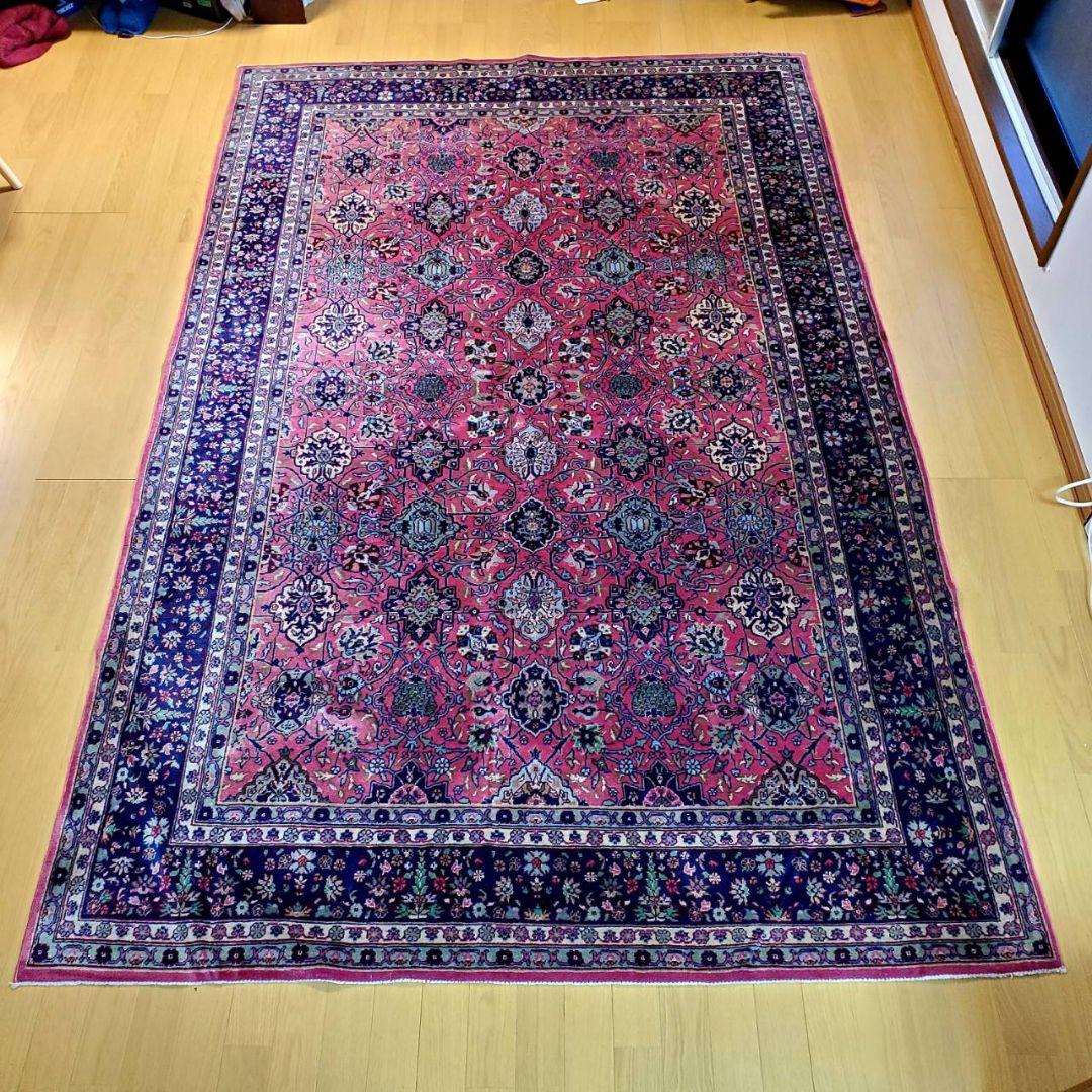 トルコ産　ハンドメイドウールカーペット（手織り）