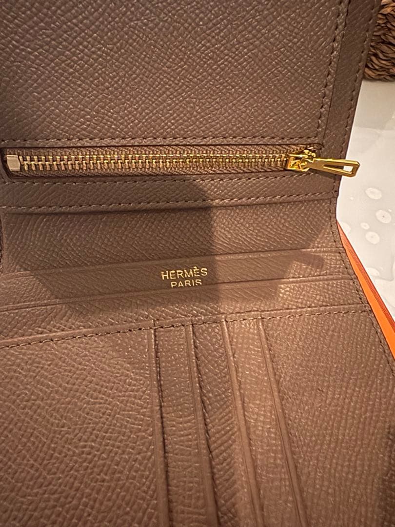 0101　べアンコンパクト　二つ折財布