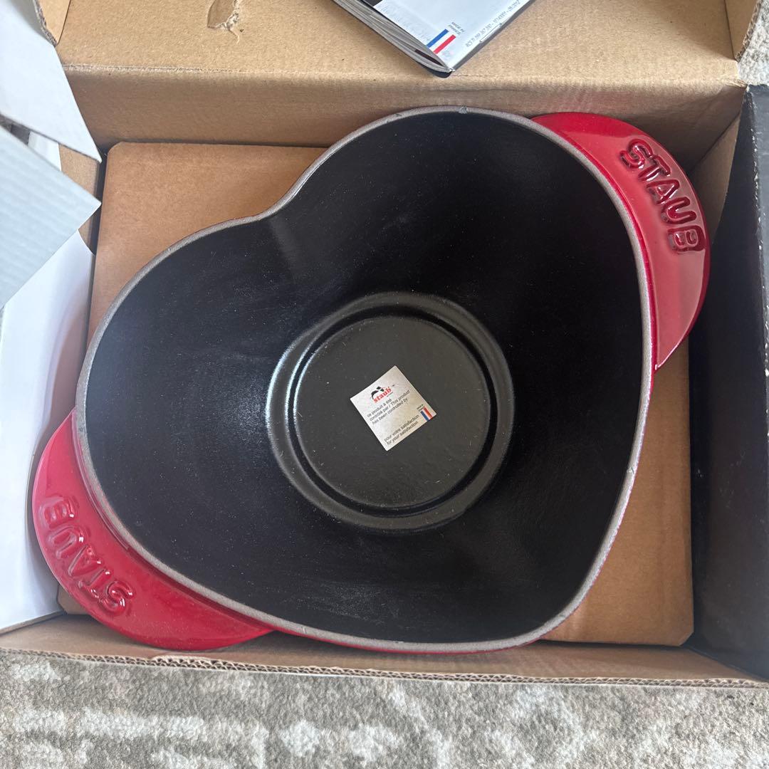 ストウブ　ハートココット　新品未使用