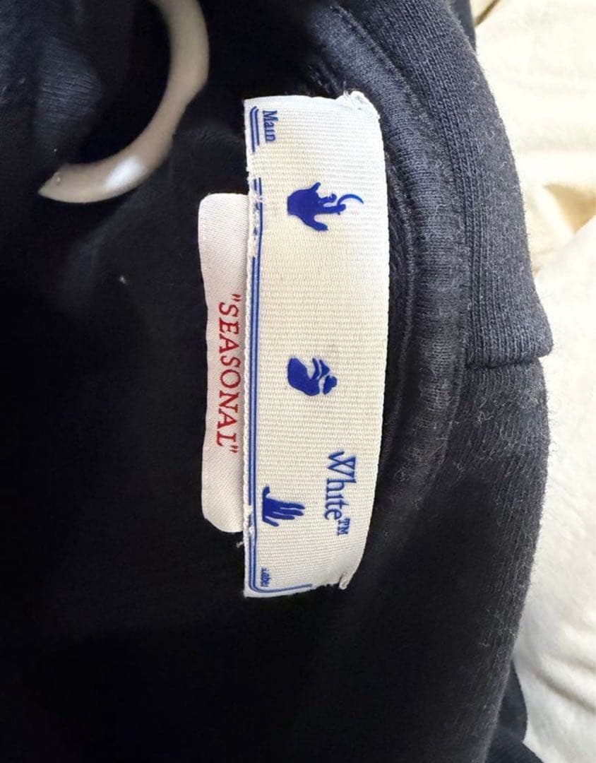 OFF-WHITE ブラック フード付きパーカー