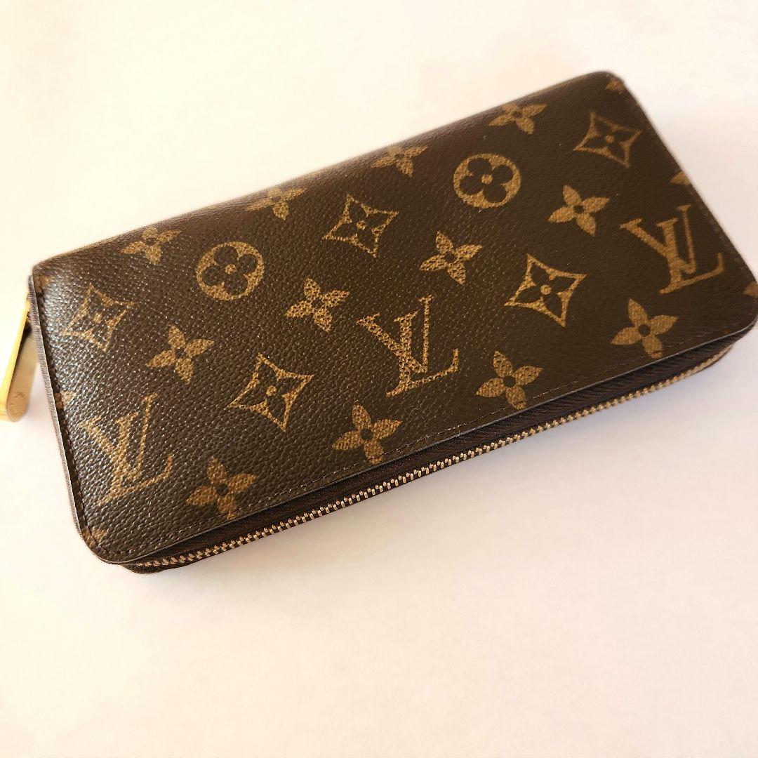 Louis Vuitton モノグラムジッピーウォレット　ユニセックス