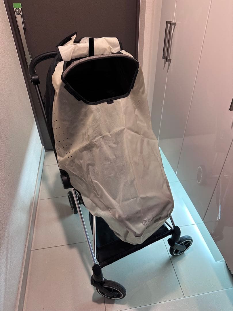 【値下げ！】サイベックス　ミオスプラチナム　グレー　ドリンクホルダー　雨カバー付