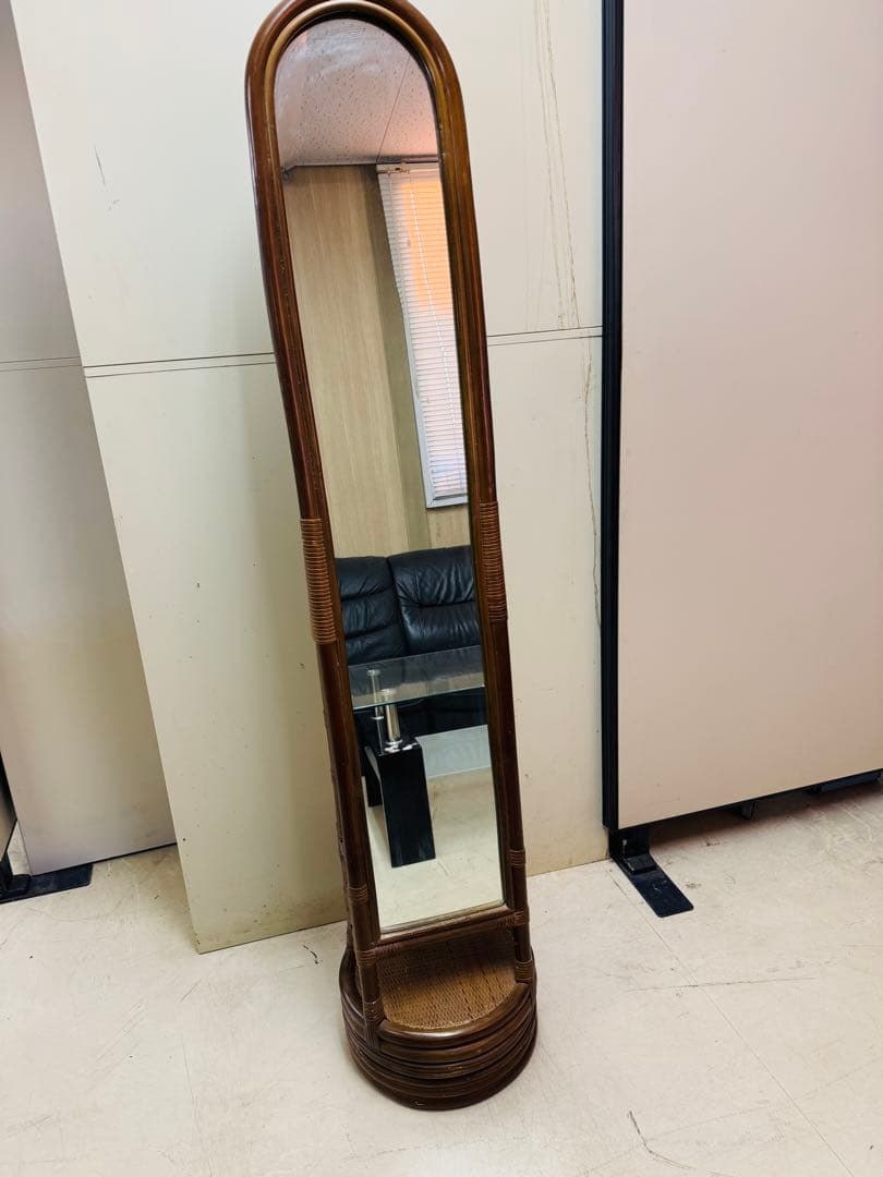ラタン風スタンドミラー スリッパフック付き 昭和レトロ アンティーク カガミ 鏡