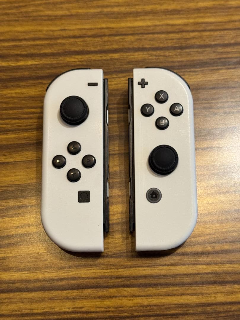 Nintendo Switch 本体セット 社外プロコン、ジョイコンスタンド付き