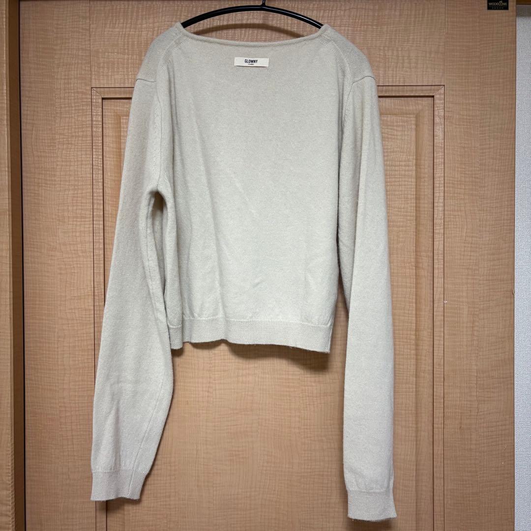 v　glowny Vネックニットのみ1点