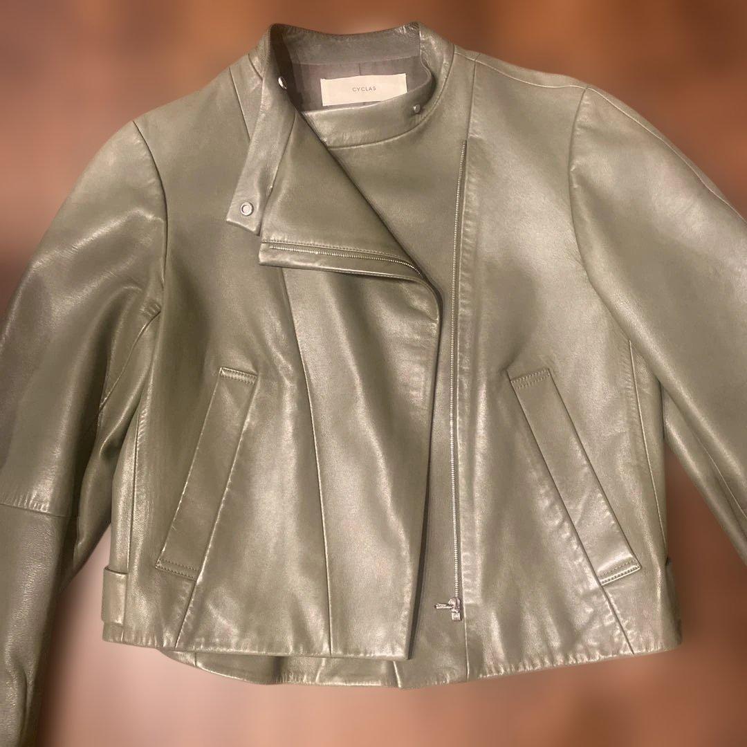 シクラス　（カーキ色）レザージャケット