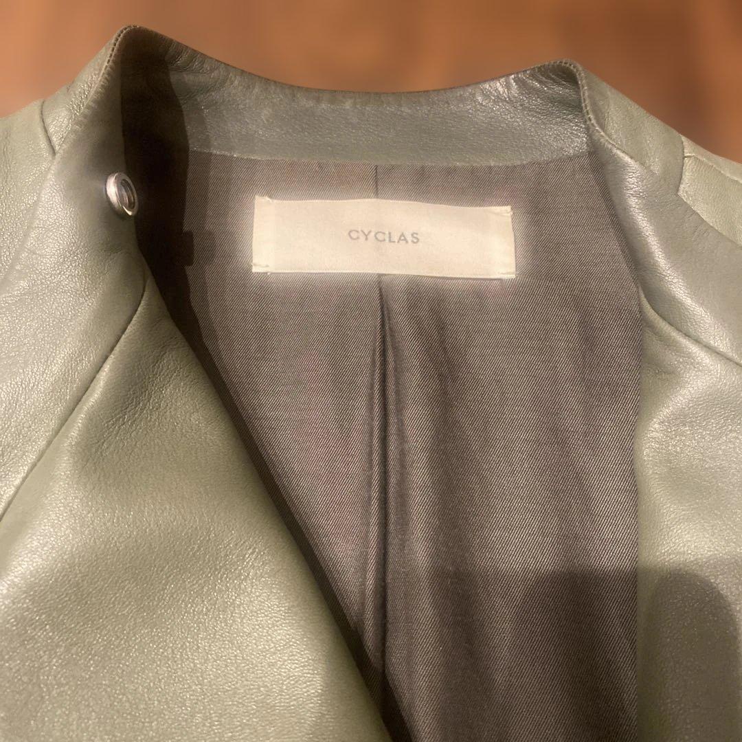 シクラス　（カーキ色）レザージャケット