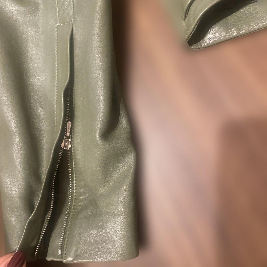 シクラス　（カーキ色）レザージャケット