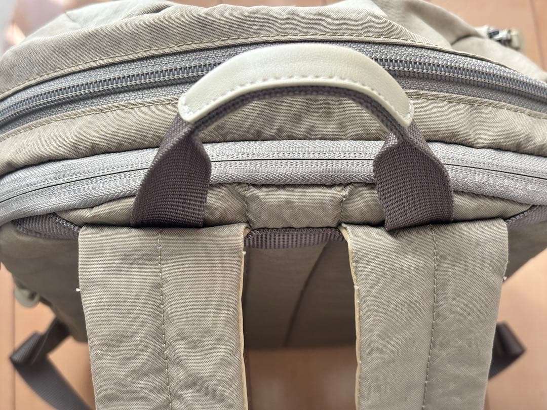 SAZABY PLUS LINE ROUND DAYPACK M グレー