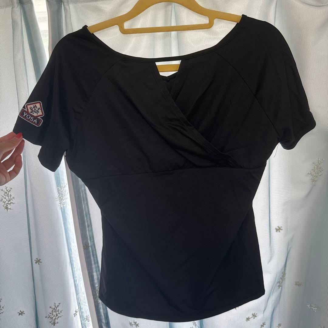 YOSA Eauzaura 黒 VネックTシャツ 半袖
