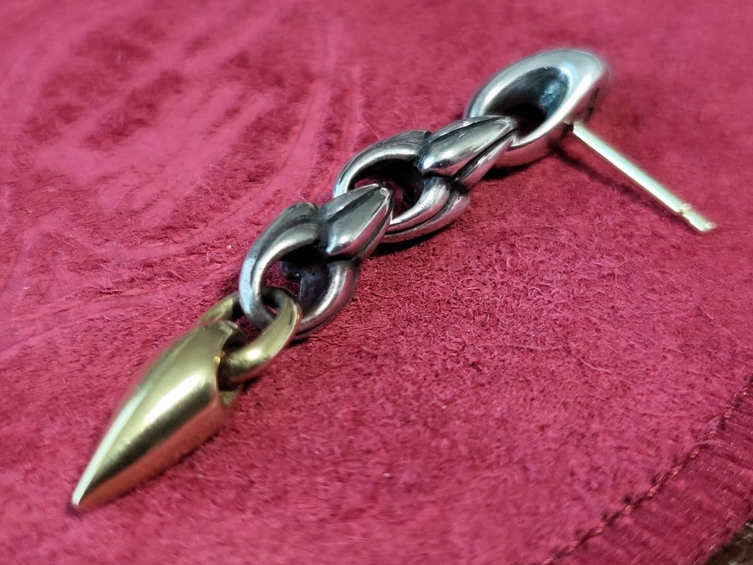 ブラッディマリー　Bloody Mary　ピアス　Dark　ダーク 18K18金