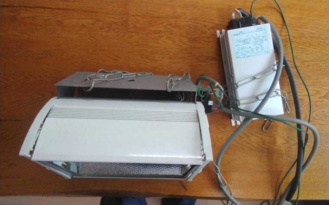 岩崎電気　メタハラHID照明器具　HEP3051　300V　70～150W