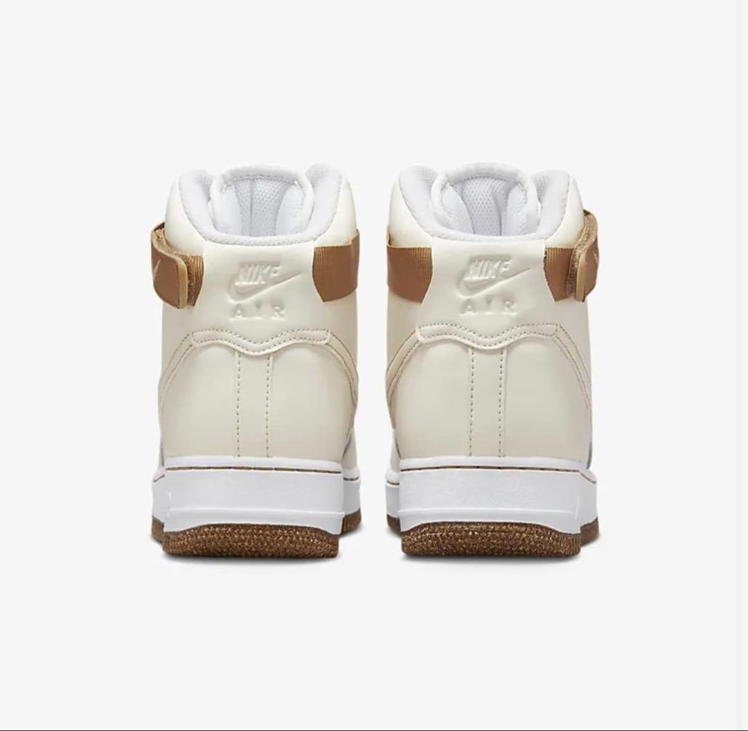 値下げしました！ナイキエア フォース 1 HIGH '07 LV8 EMB