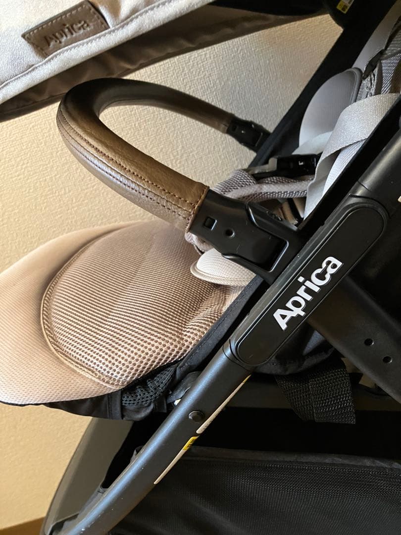 Aprica(アップリカ) A型ベビーカー　スムーヴ プレシャスAB ベージュ