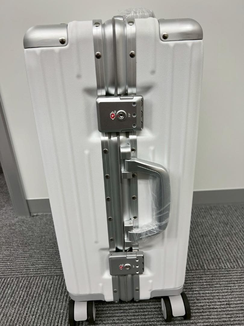 リベティ多機能キャリーケース【マットホワイトSサイズ】A10