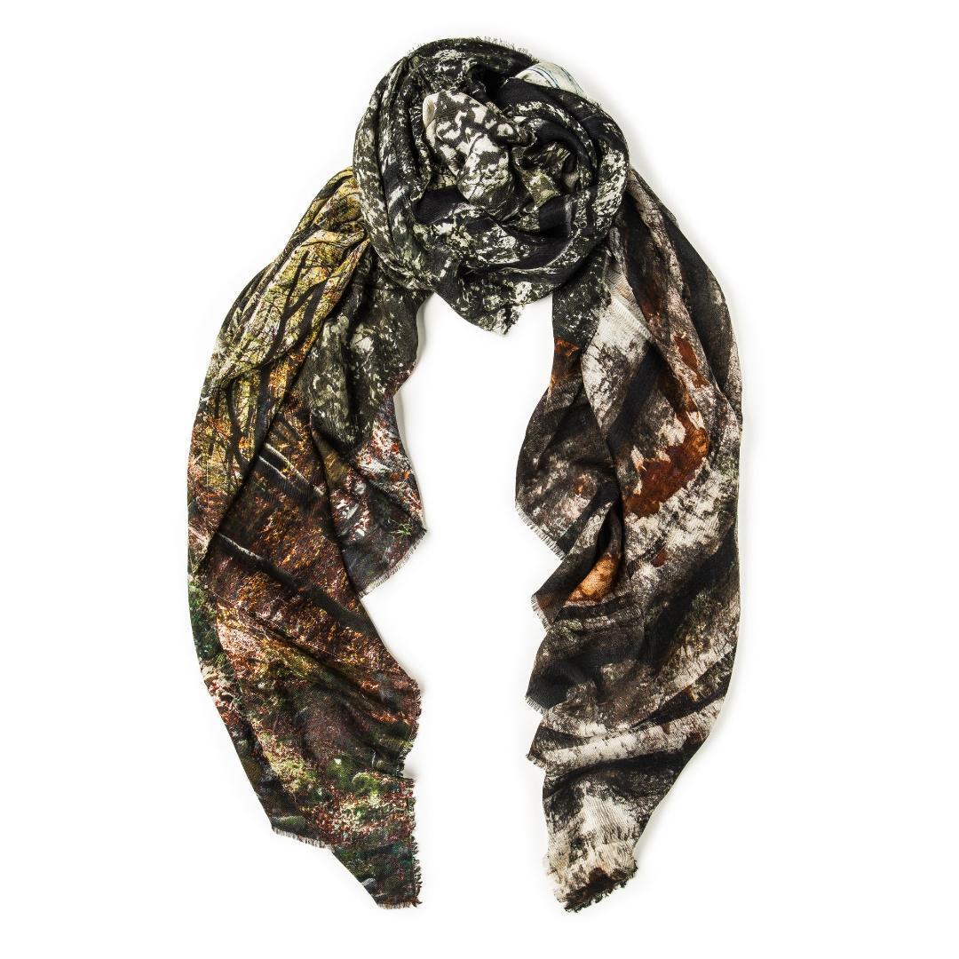 ファリエロ サルティ　Faliero Sarti　ストール　森林柄　その2