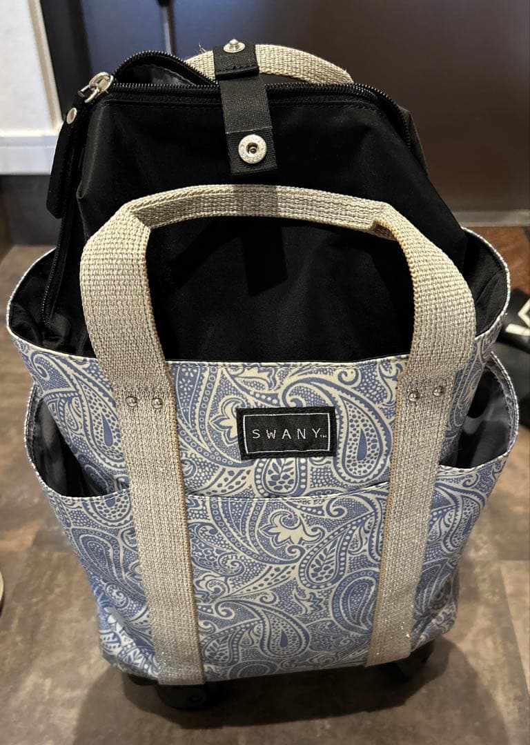 SWANY キャスターバック