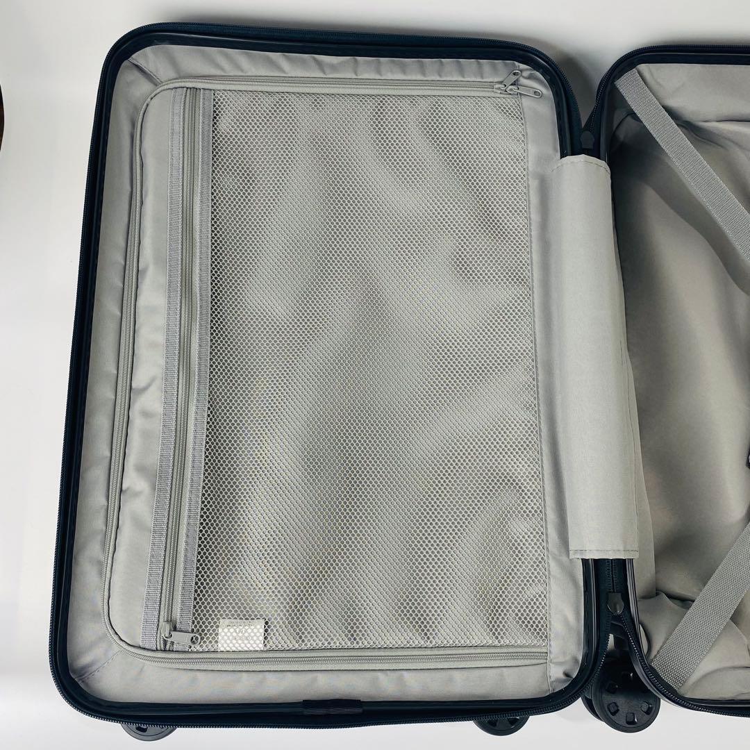 のんのん無印良品スーツケース35Lストッパー付きネイビー機内持ち込み可