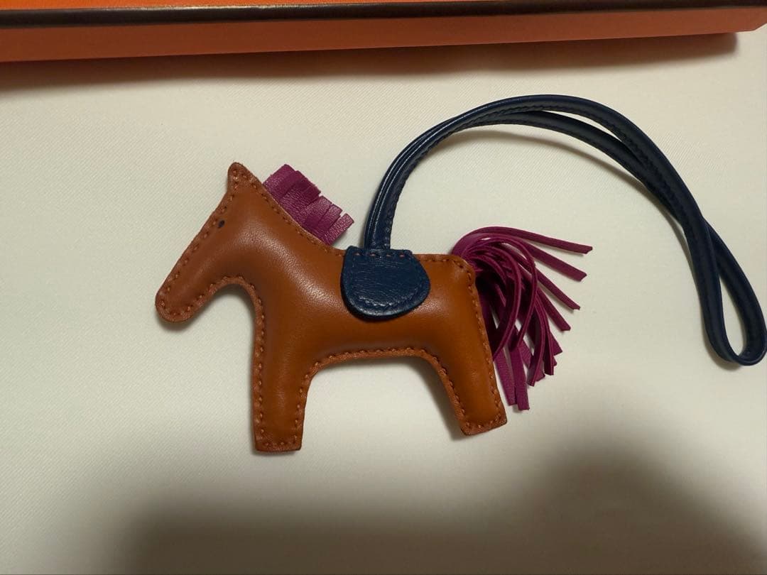 最終値下げ　エルメス　ロデオチャームpm HERMES