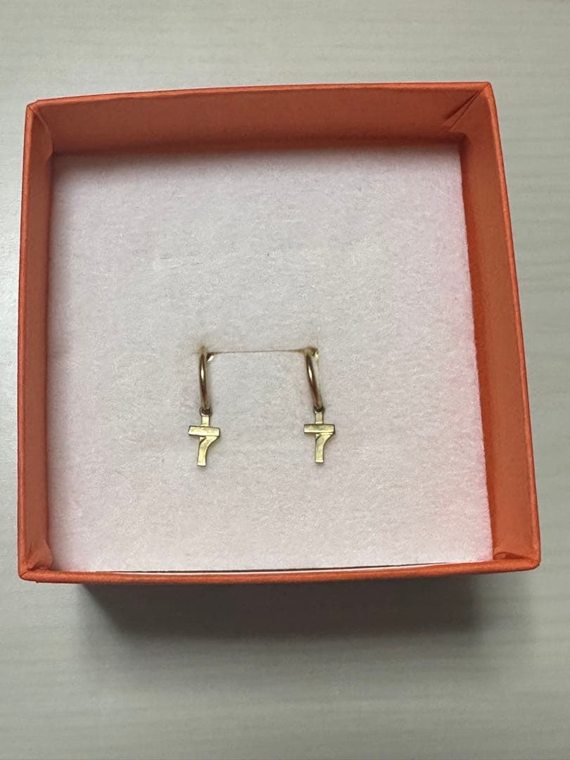 studio seven ピアス