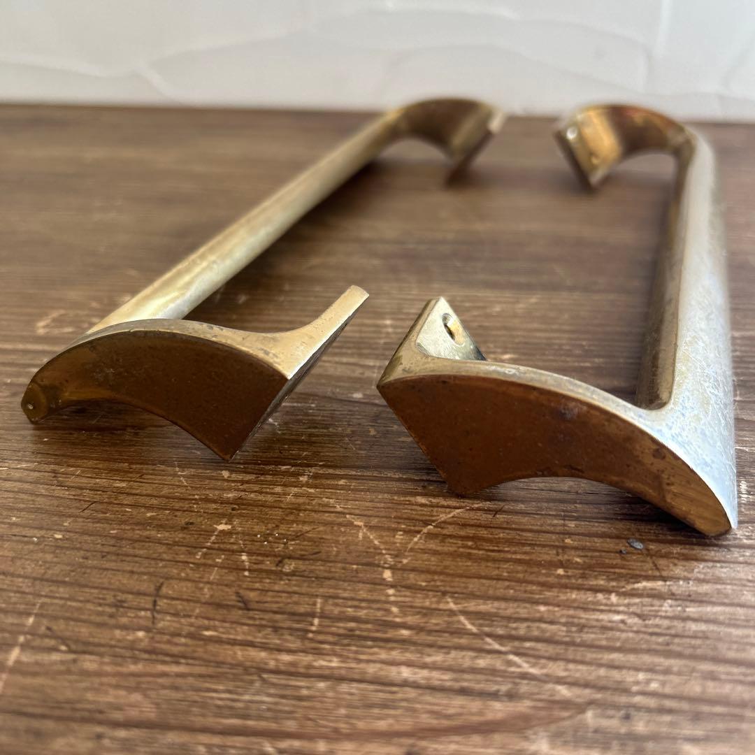 英国アンティーク　真鍮製ドアハンドル　2本ペア