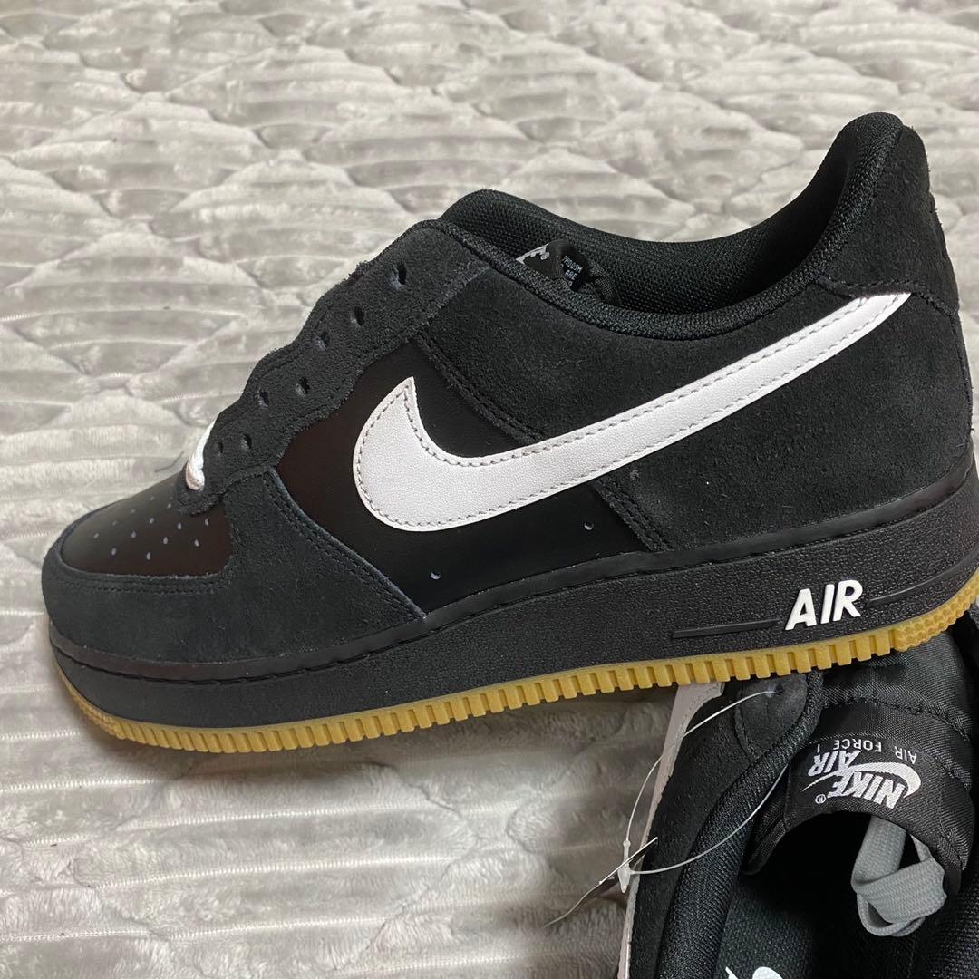 新品 ナイキ エア フォース 1 ‘07 LV8 27㎝