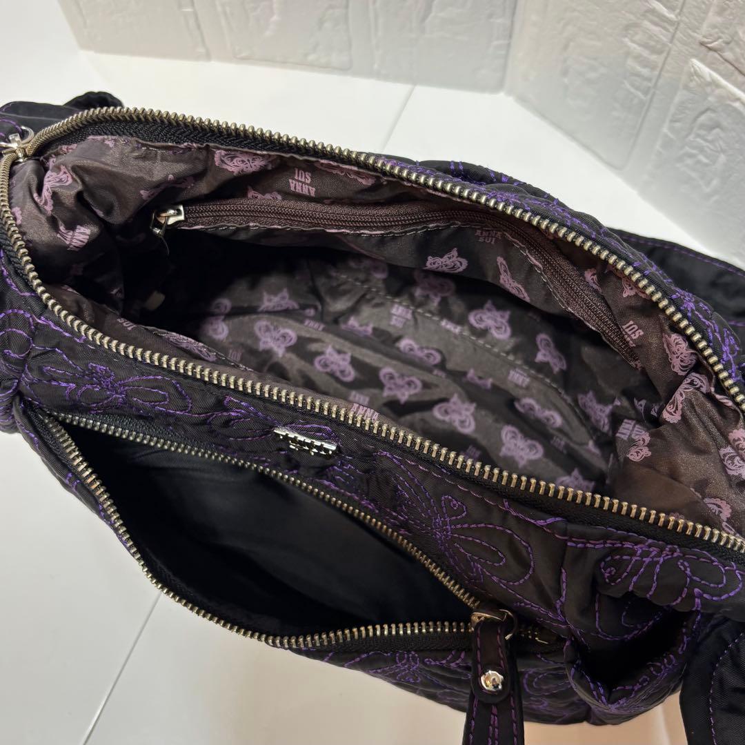 ANNA SUIアナスイ ショルダーバッグ　　キルティング 刺繍 黒紫バタフライ