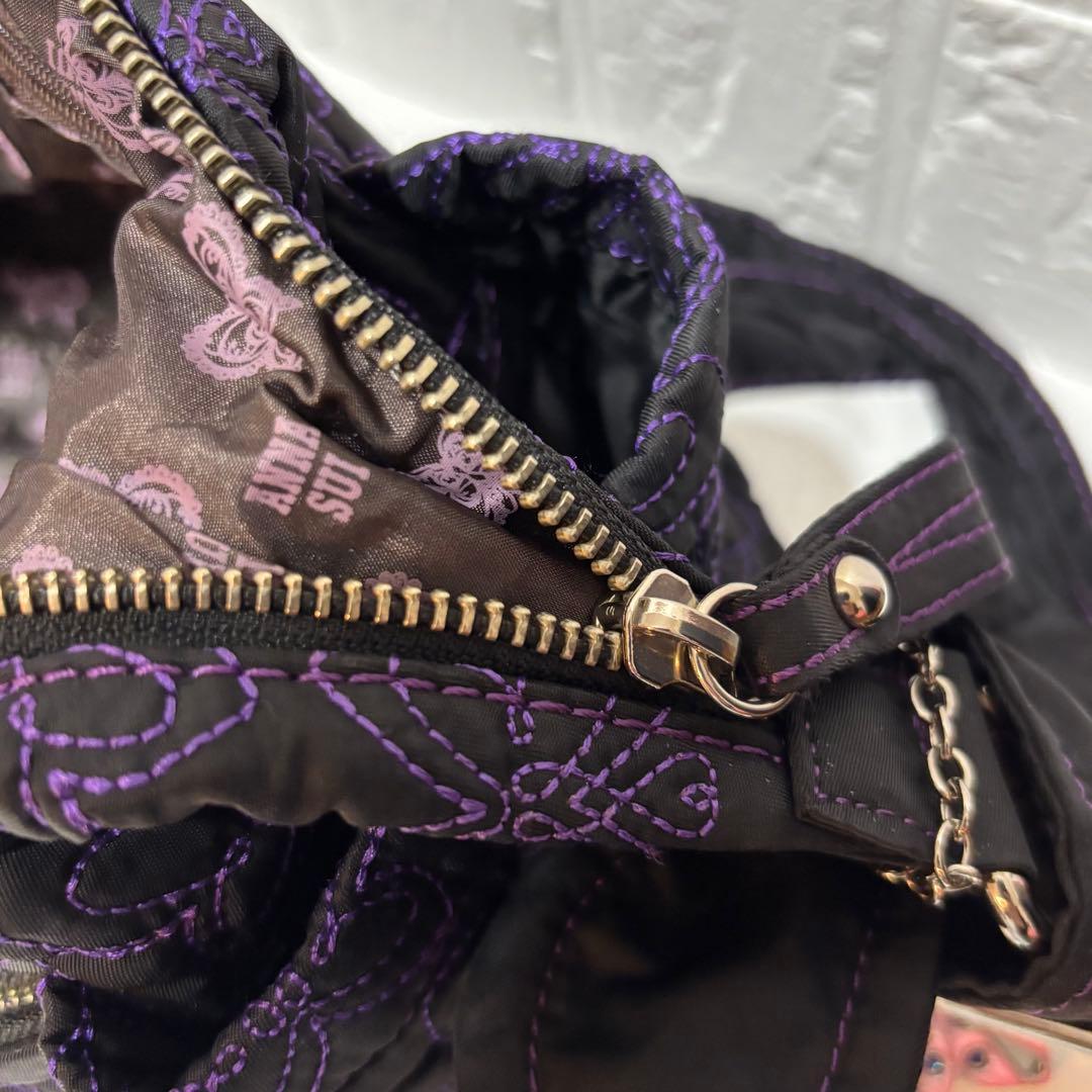 ANNA SUIアナスイ ショルダーバッグ　　キルティング 刺繍 黒紫バタフライ
