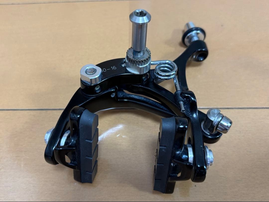 カンパニョーロ　コーラス　ブレーキキャリパー　前後セット