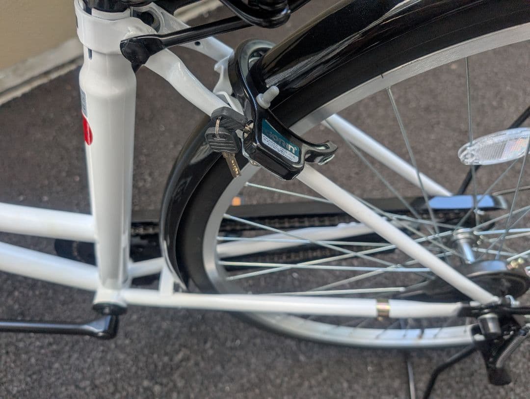 新品未使用品　Fit'z シティサイクル ホワイト　自転車　ダイワサイクル