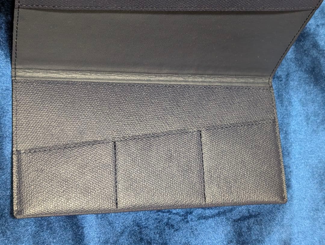 【値下げ】abrAsus アブラサス 薄い長財布 ネイビー 紺色系　極薄　本革