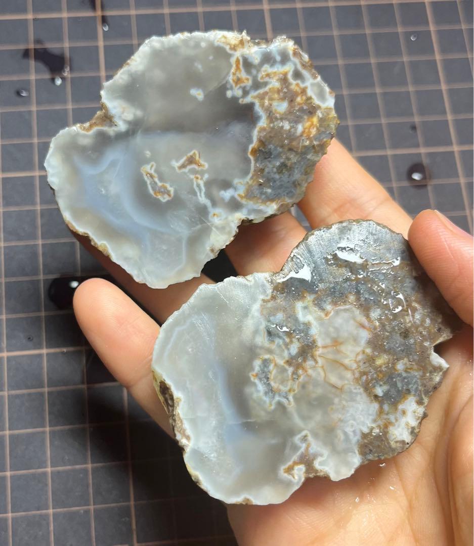 石川県産　陰陽石　龍石　サンダーエッグ　瑪瑙　国産鉱物　標本　原石　めのう