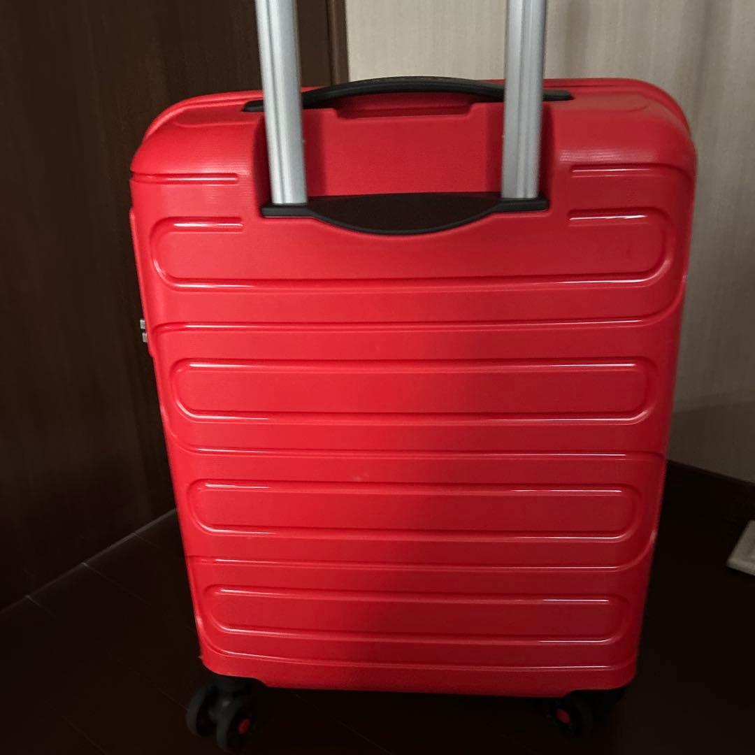 AMERICAN TOURISTER レッドキャリーケース　機内持ち込みサイズ