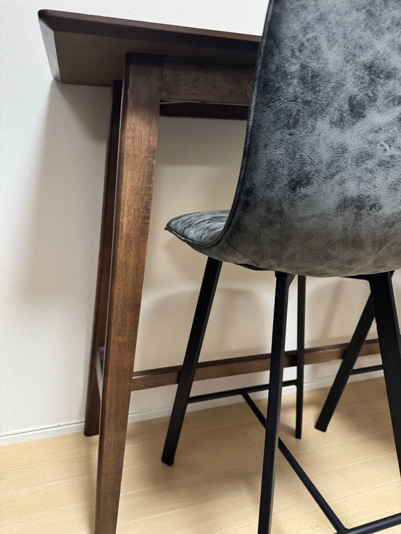 カウンターテーブル➕カウンターテーブルチェア2脚です